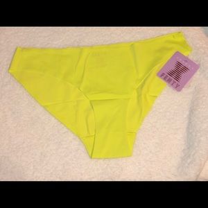 Savage X Fenty seamless bikini panty